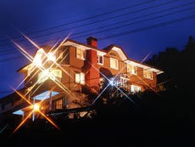 箱根の紅葉を楽しむ！おすすめホテルと観光スポット