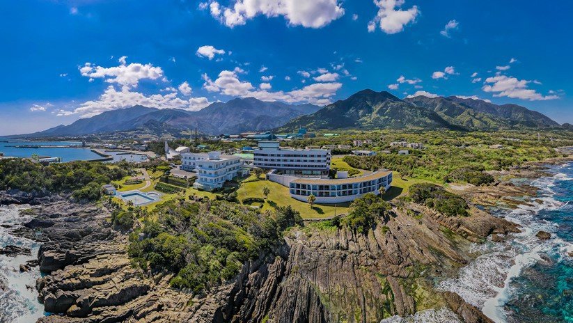 ＴＨＥ　ＨＯＴＥＬ　ＹＡＫＵＳＨＩＭＡ　ＯＣＥＡＮ　＆　ＦＯＲＥＳＴ＜屋久島＞の外観