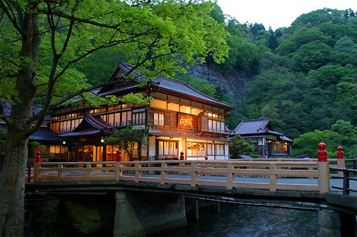 会津東山温泉　向瀧の外観