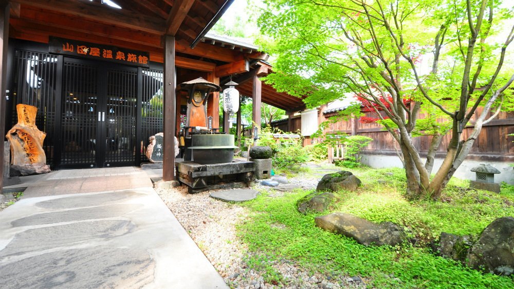 つま恋温泉　山田屋温泉旅館の外観