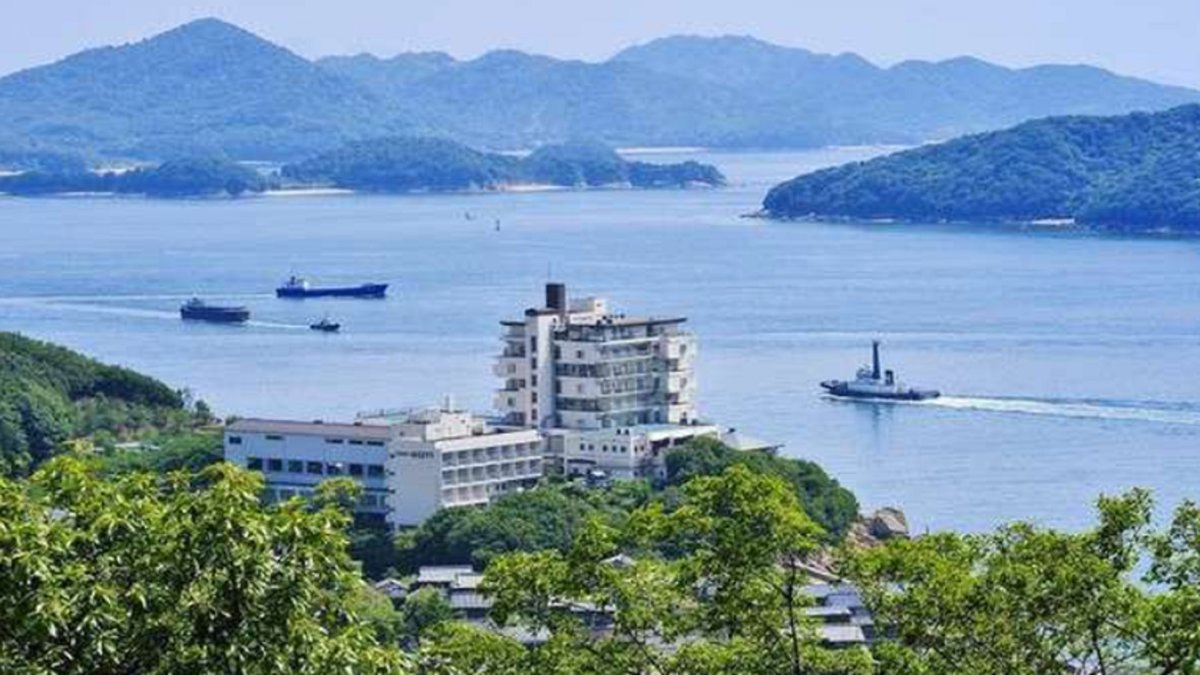 鷲羽温泉　鷲羽グランドホテル　備前屋甲子の外観