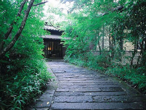 小田温泉　静寂な森の宿　山しのぶの外観